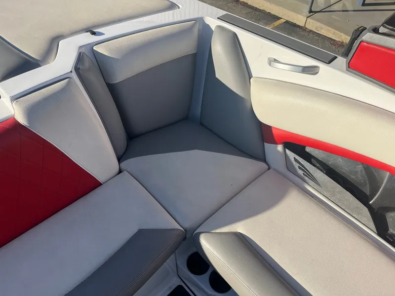 Slide: The Image of Tigé R21 2018 - 22