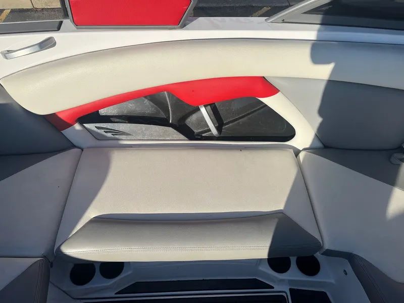 Slide: The Image of Tigé R21 2018 - 23