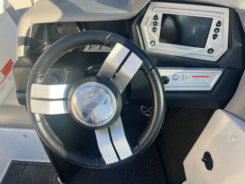 Slide: The Image of Tigé R21 2018 - 27