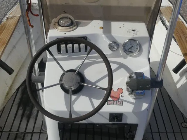 Slide: The Image of Sea Ray 18 Bowrider 1989 - 13