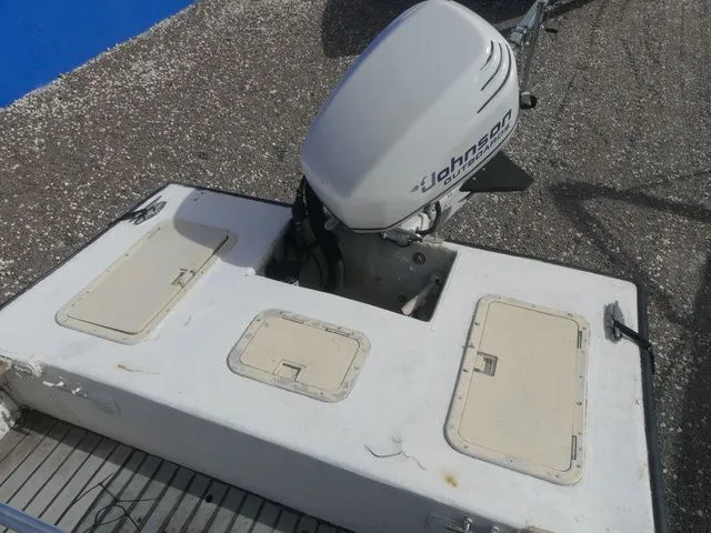 Slide: The Image of Sea Ray 18 Bowrider 1989 - 14