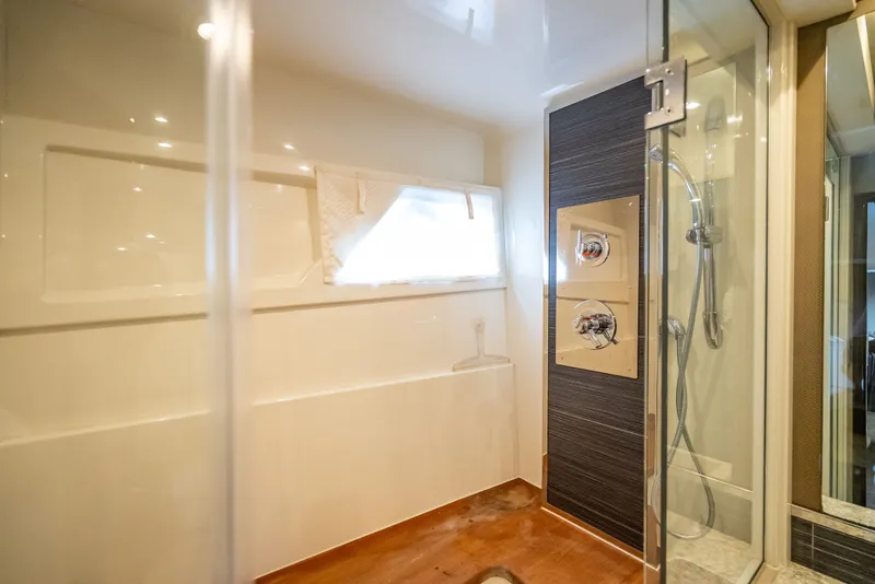 Slide: The Image of Carver Yachts C52 Coupe 2017 - 39