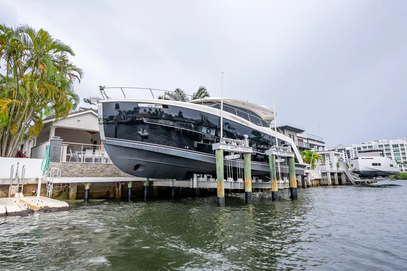 Slide: The Image of Carver Yachts C52 Coupe 2017 - 4