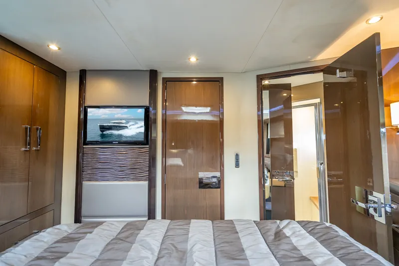 Slide: The Image of Carver Yachts C52 Coupe 2017 - 42