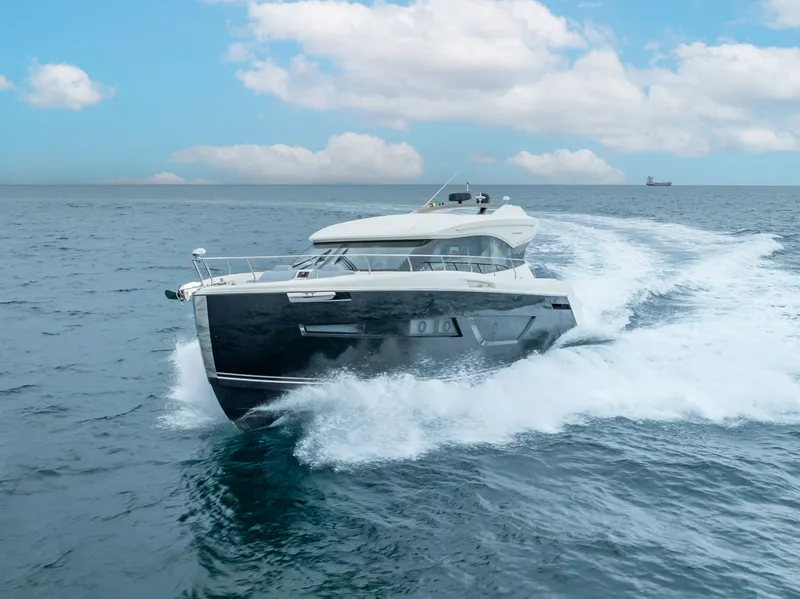 Slide: The Image of Carver Yachts C52 Coupe 2017 - 65