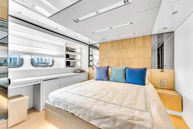 Slide: The Image of Luxurious bedroom on the Sanlorenzo SL78 yacht, model year 2018. - 37