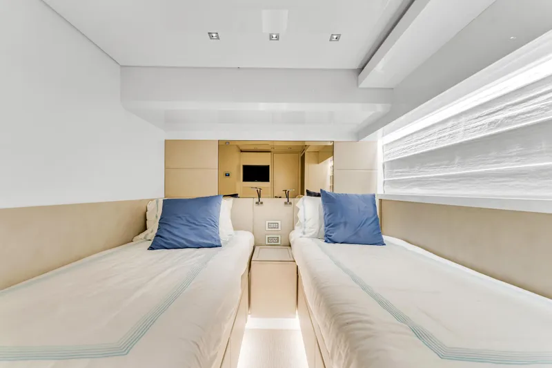 Slide: The Image of Interior of Sanlorenzo SL78 yacht, twin beds, 2018 model. - 42