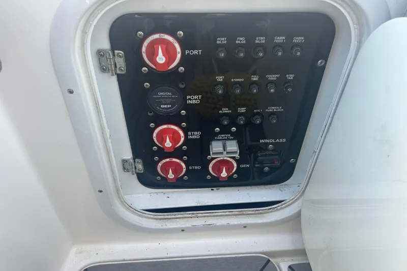 Slide: The Image of Control panel of a 2007 Fountain 38 Sportfish Cruiser OB boat. - 19