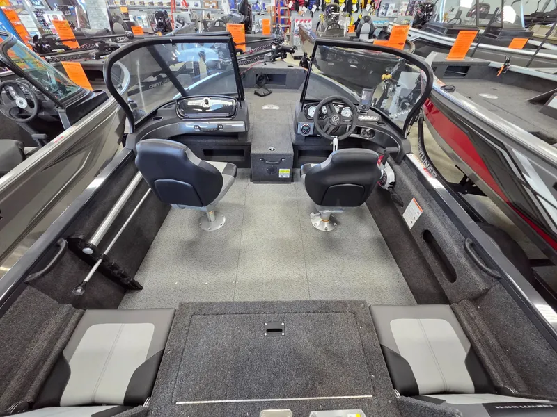 Slide: The Image of Crestliner 1650 Hawk 2026 - 23