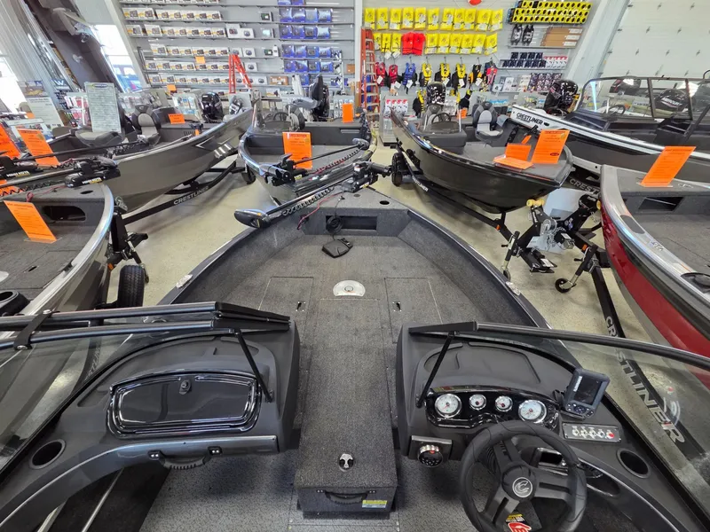 Slide: The Image of Crestliner 1650 Hawk 2026 - 7