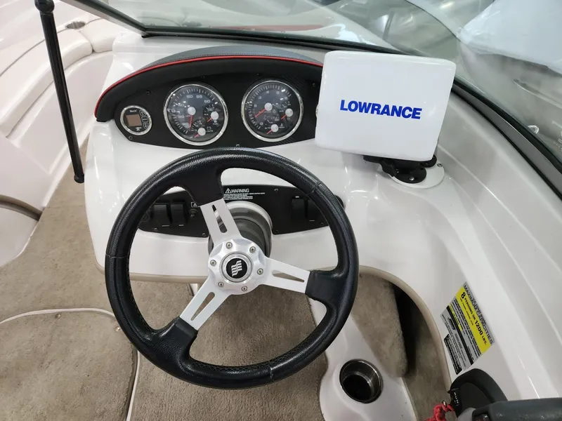 Slide: The Image of Four Winns H190 2011 - 13