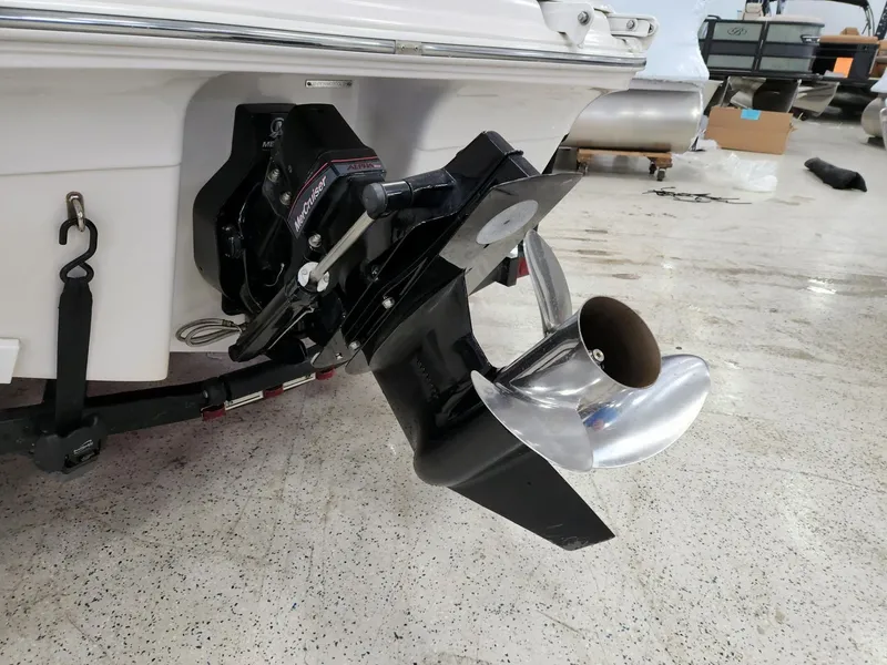 Slide: The Image of Four Winns H190 2011 - 5