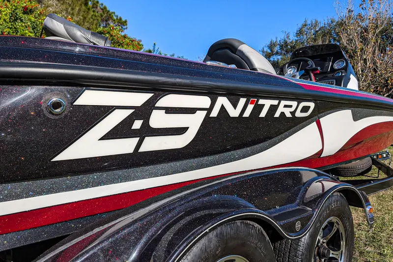 Slide: The Image of 2015 Nitro Z-9 boat with sleek design and bold graphics. - 17