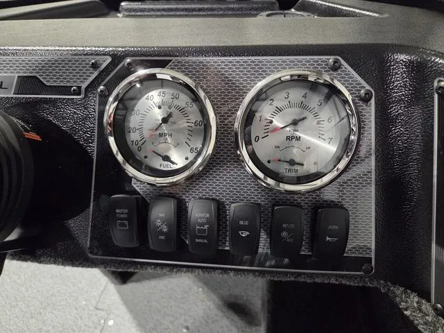 Slide: The Image of Lund 1650 Rebel XL SS 2026 - 11