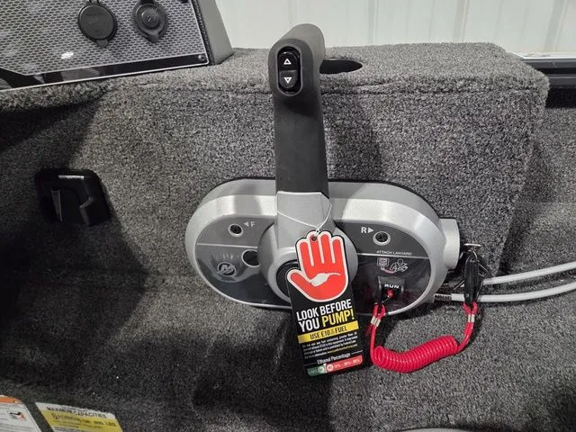 Slide: The Image of Lund 1650 Rebel XL SS 2026 - 13