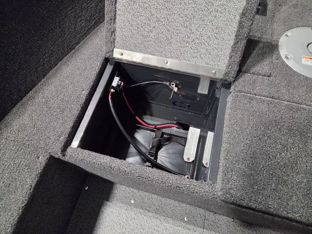 Slide: The Image of Lund 1650 Rebel XL SS 2026 - 17