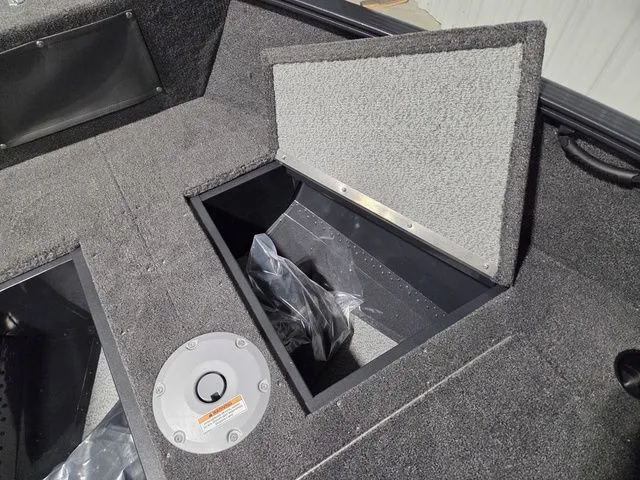 Slide: The Image of Lund 1650 Rebel XL SS 2026 - 18