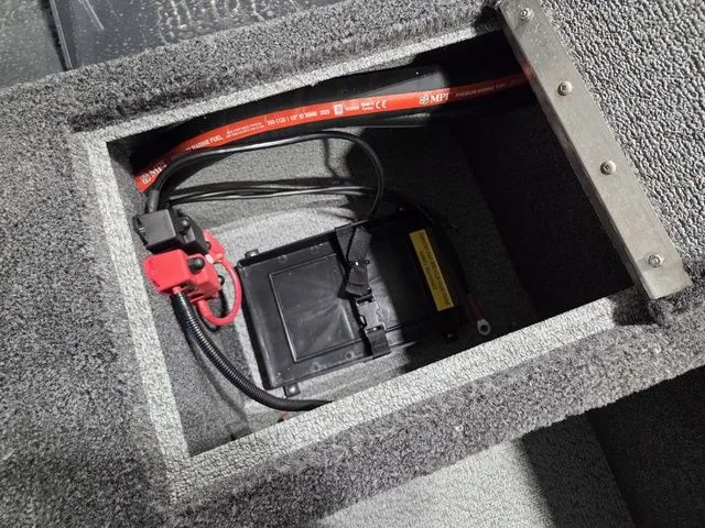 Slide: The Image of Lund 1650 Rebel XL SS 2026 - 5