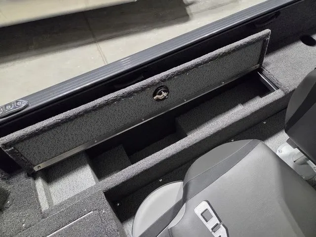 Slide: The Image of Lund 1650 Rebel XL SS 2026 - 8