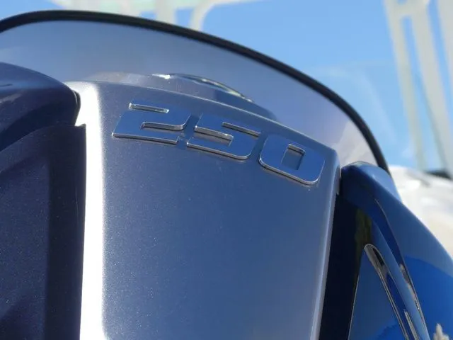 Slide: The Image of Robalo R230 Center Console 2022 - 10