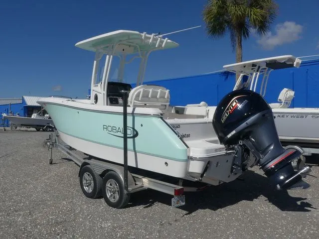 Slide: The Image of Robalo R230 Center Console 2022 - 6