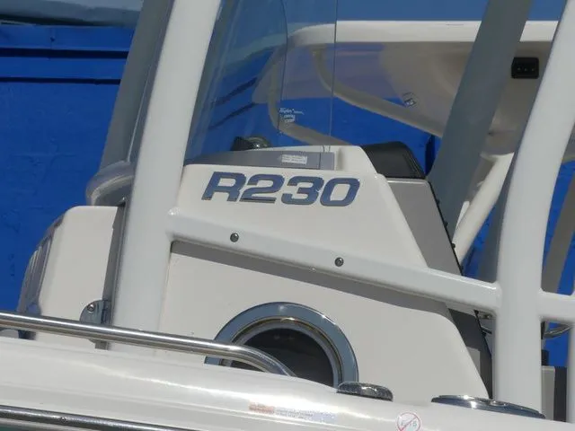 Slide: The Image of Robalo R230 Center Console 2022 - 9