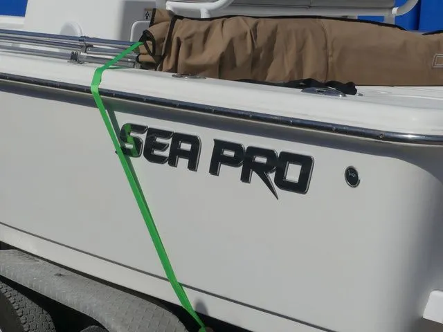 Slide: The Image of Sea Pro 208 2020 - 7