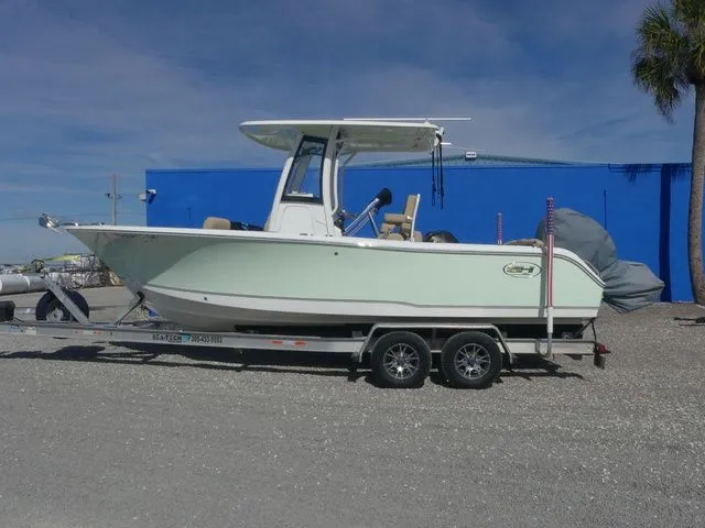 Slide: The Image of Sea Hunt Ultra 235 SE 2018 - 7