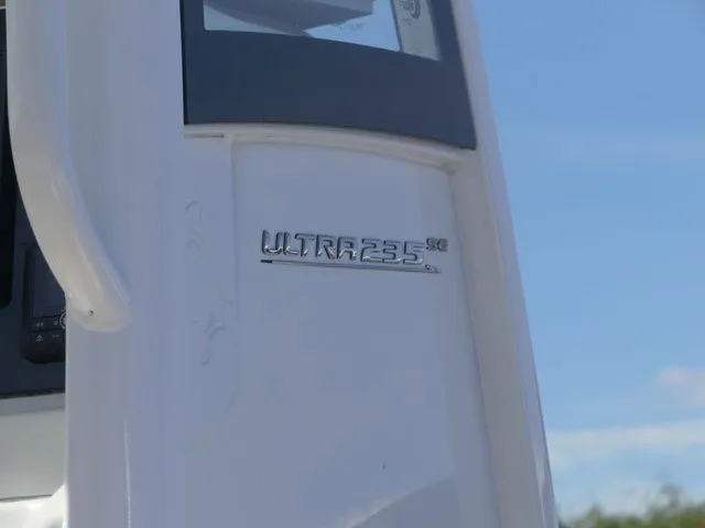 Slide: The Image of Sea Hunt Ultra 235 SE 2018 - 9