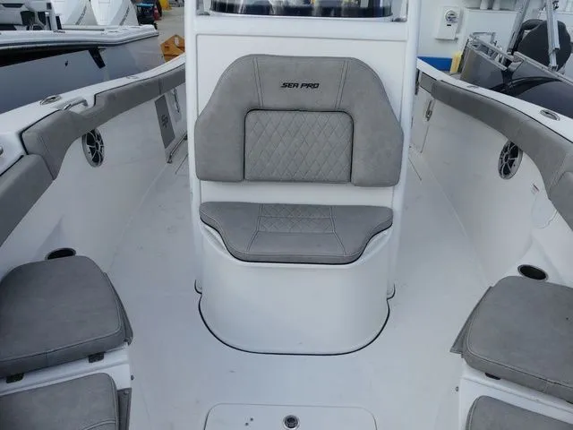 Slide: The Image of Sea Pro 259 Center Console 2021 - 9