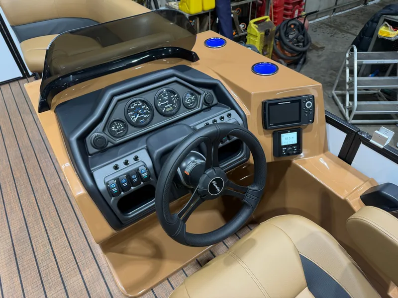 Slide: The Image of Bentley Pontoons Legacy 220 Swingback & Honda 4-Stroke EFI 2026 - 12