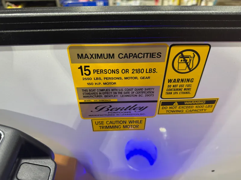 Slide: The Image of Bentley Pontoons Legacy 220 Swingback & Honda 4-Stroke EFI 2026 - 15