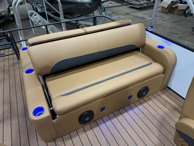 Slide: The Image of Bentley Pontoons Legacy 220 Swingback & Honda 4-Stroke EFI 2026 - 16