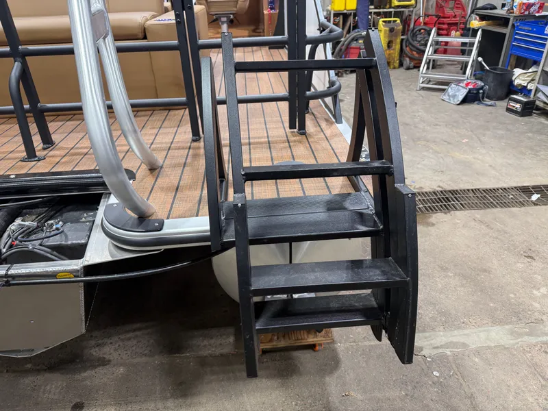 Slide: The Image of Bentley Pontoons Legacy 220 Swingback & Honda 4-Stroke EFI 2026 - 42