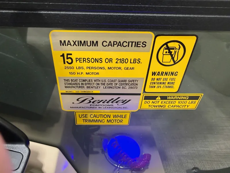 Slide: The Image of Bentley Pontoons Legacy 220 Swingback & Honda 4-Stroke EFI 2026 - 15