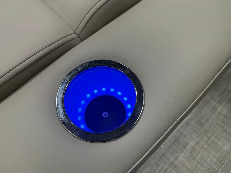 Slide: The Image of Bentley Pontoons Legacy 220 Swingback & Honda 4-Stroke EFI 2026 - 23