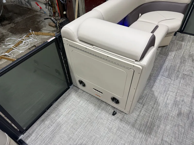 Slide: The Image of Bentley Pontoons Legacy 220 Swingback & Honda 4-Stroke EFI 2026 - 26