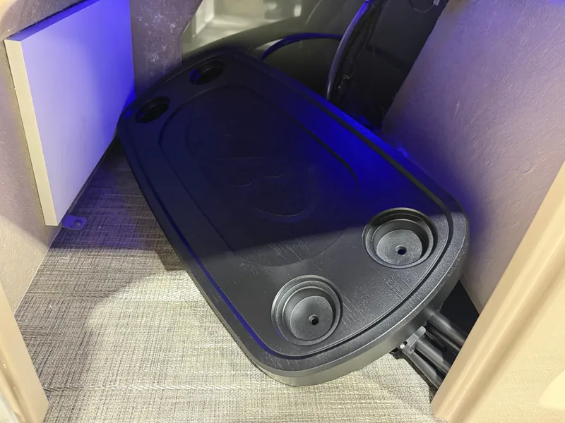 Slide: The Image of Bentley Pontoons Legacy 220 Swingback & Honda 4-Stroke EFI 2026 - 28