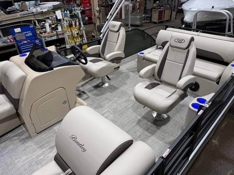 Slide: The Image of Bentley Pontoons Legacy 220 Swingback & Honda 4-Stroke EFI 2026 - 3