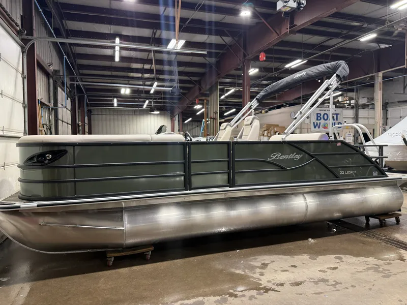 Slide: The Image of Bentley Pontoons Legacy 220 Swingback & Honda 4-Stroke EFI 2026 - 39