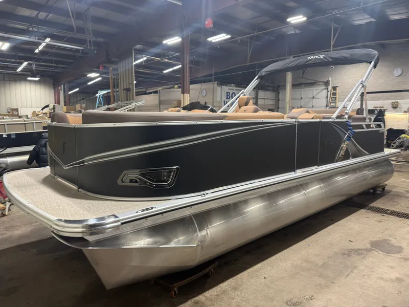 Slide: The Image of Tahoe LTZ 2385 Cruise Rear Bench (CRB) & Honda 4-Stroke EFI 2026 - 36