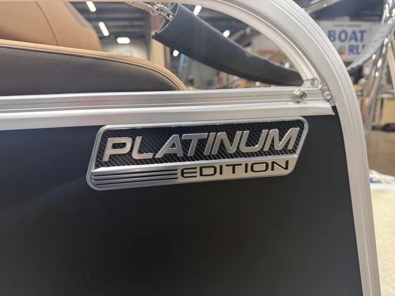 Slide: The Image of Tahoe LTZ 2385 Cruise Rear Bench (CRB) & Honda 4-Stroke EFI 2026 - 38