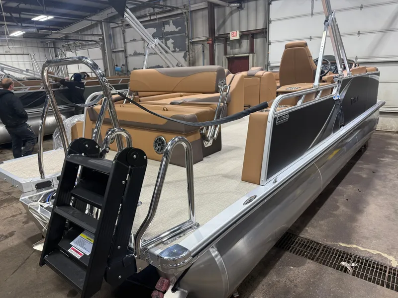 Slide: The Image of Tahoe LTZ 2385 Cruise Rear Bench (CRB) & Honda 4-Stroke EFI 2026 - 45