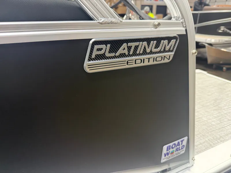 Slide: The Image of Tahoe LTZ 2185 Cruise Rear Bench (CRB) & Honda 4-Stroke EFI 2026 - 38