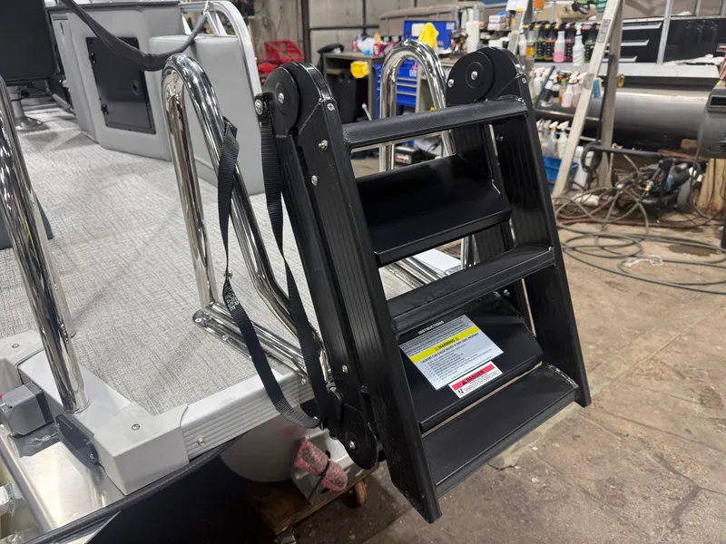 Slide: The Image of Tahoe LTZ 2185 Cruise Rear Bench (CRB) & Honda 4-Stroke EFI 2026 - 41