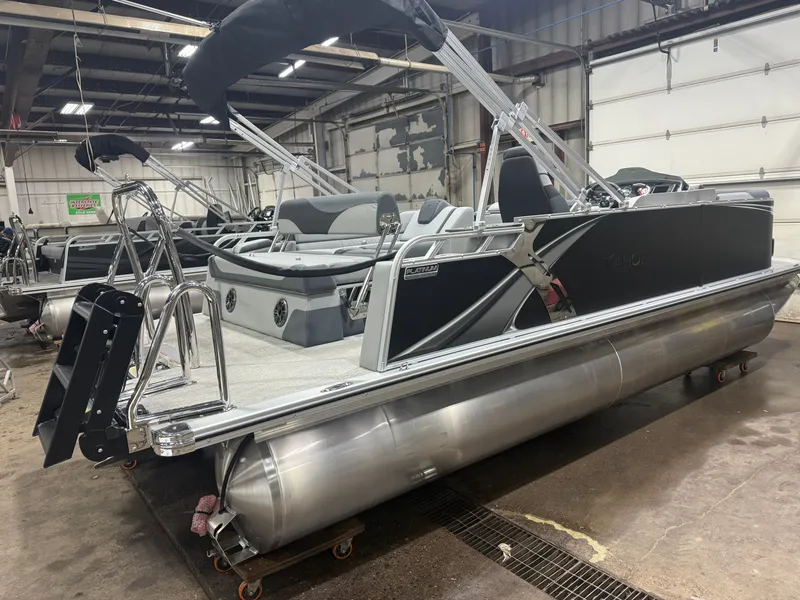 Slide: The Image of Tahoe LTZ 2185 Cruise Rear Bench (CRB) & Honda 4-Stroke EFI 2026 - 45