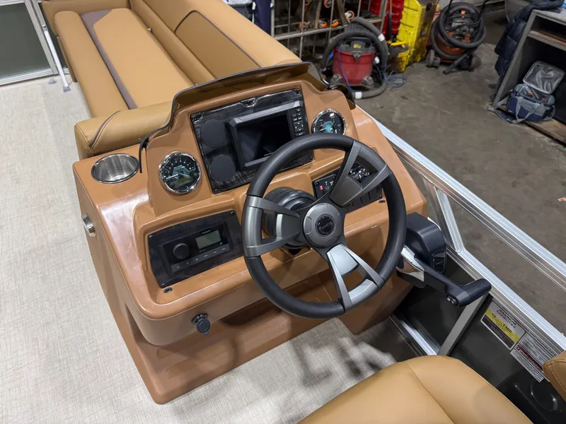 Slide: The Image of Tahoe Sport 1985 Cruise Rear Bench (CRB) & Honda 4-Stroke EFI 2026 - 11
