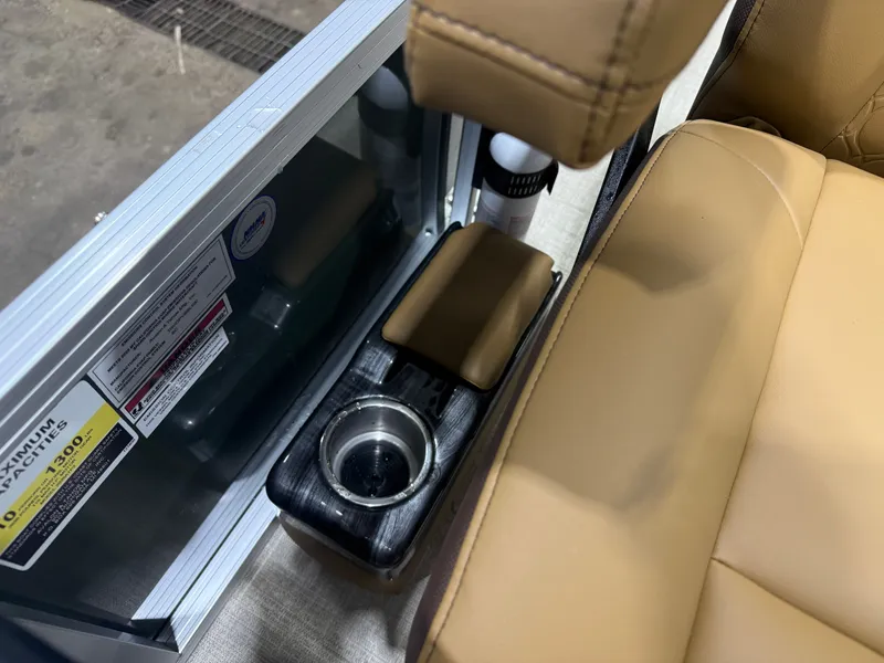 Slide: The Image of Tahoe Sport 1985 Cruise Rear Bench (CRB) & Honda 4-Stroke EFI 2026 - 14