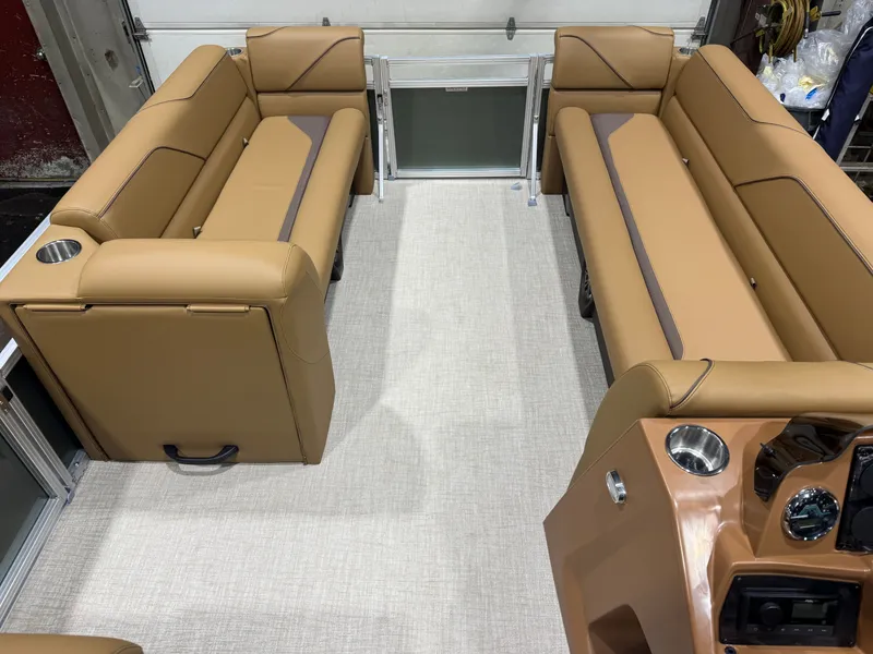 Slide: The Image of Tahoe Sport 1985 Cruise Rear Bench (CRB) & Honda 4-Stroke EFI 2026 - 32