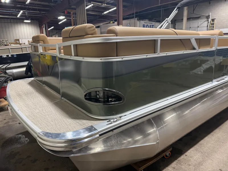 Slide: The Image of Tahoe Sport 1985 Cruise Rear Bench (CRB) & Honda 4-Stroke EFI 2026 - 38